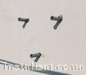 Inserting dowels into drilled holes